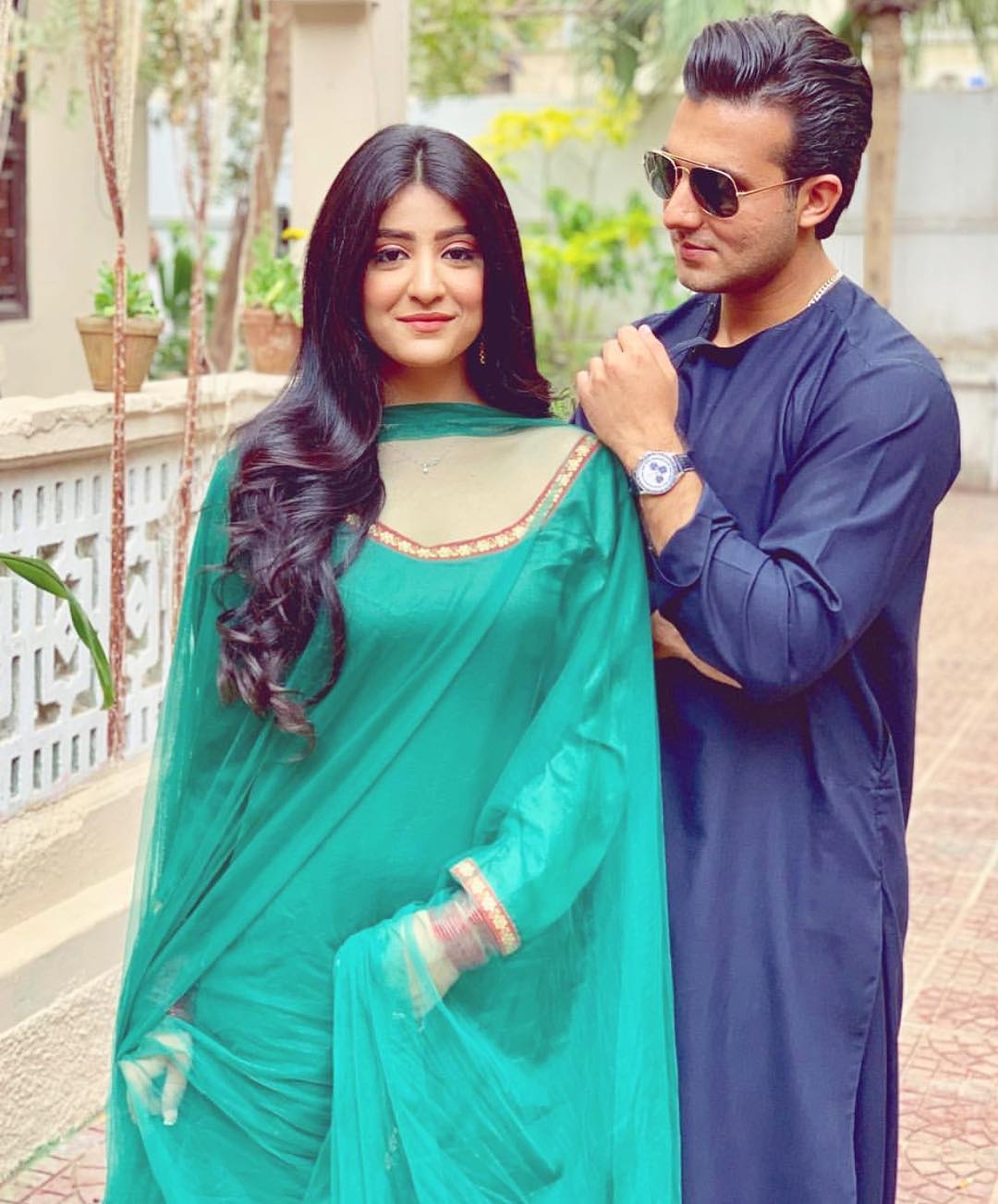 Sarah Elahi and shehroz sabzwari in dewar-e-shab 