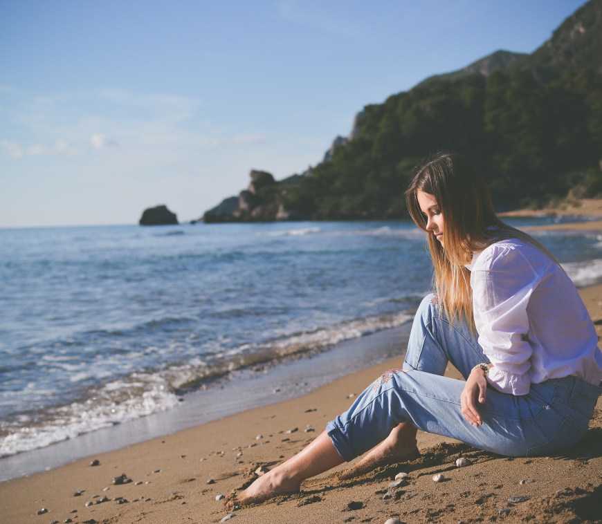 parveen shakir sad girl