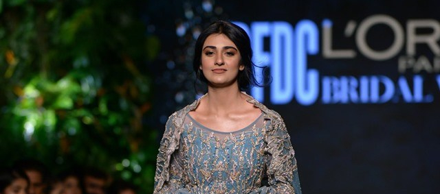 sara khan at loreal fashion week