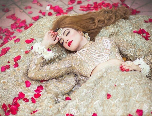 bridal pictures kinza hashmi