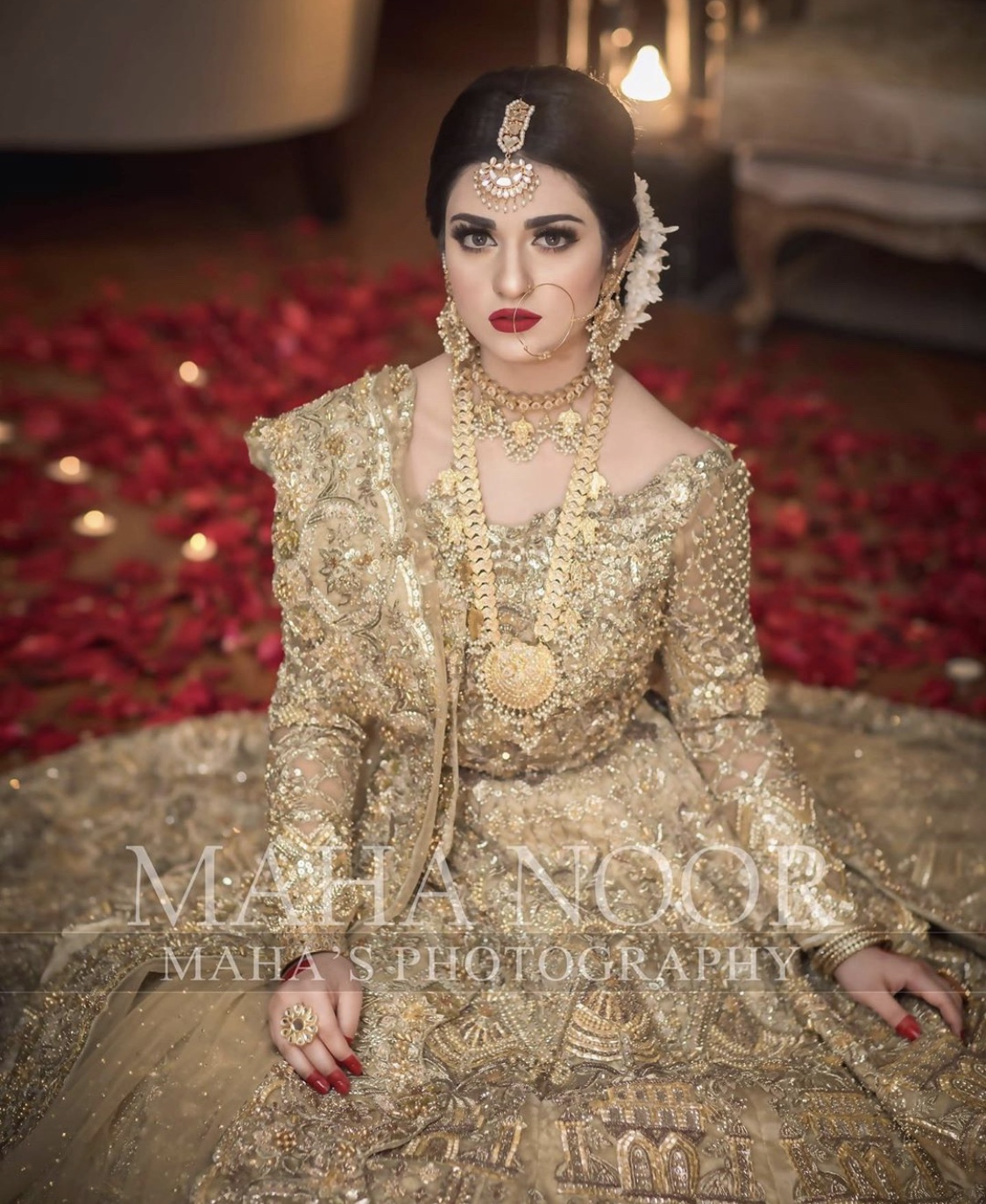 pakistani actress sara khan 