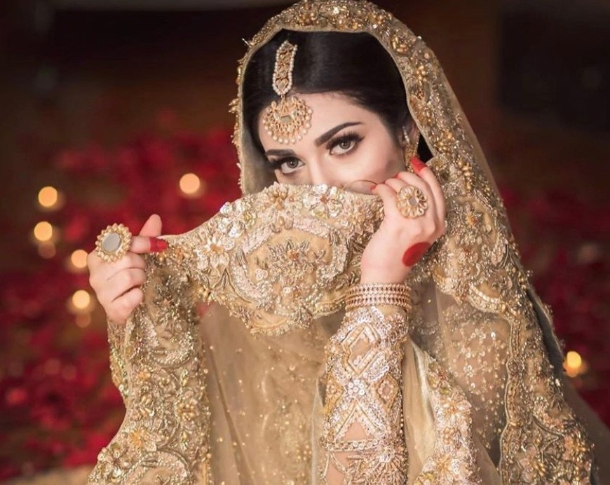 pakistani actress sara khan